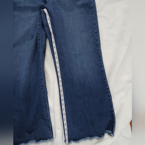 NYDJ Jeans Women's jeans Teresa Wideleg Blue Riverwalk wash Raw hem size 12 - Picture 7 of 16